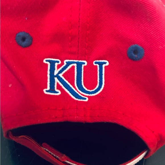 NEW ERA Kansas University KU Jayhawks Tribal Cap Youth 9FORTY style - Picture 9 of 9